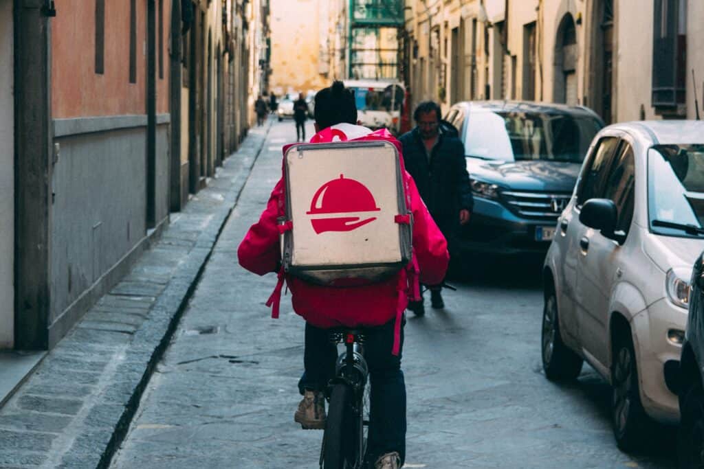 make-money-delivering-food make money delivering food